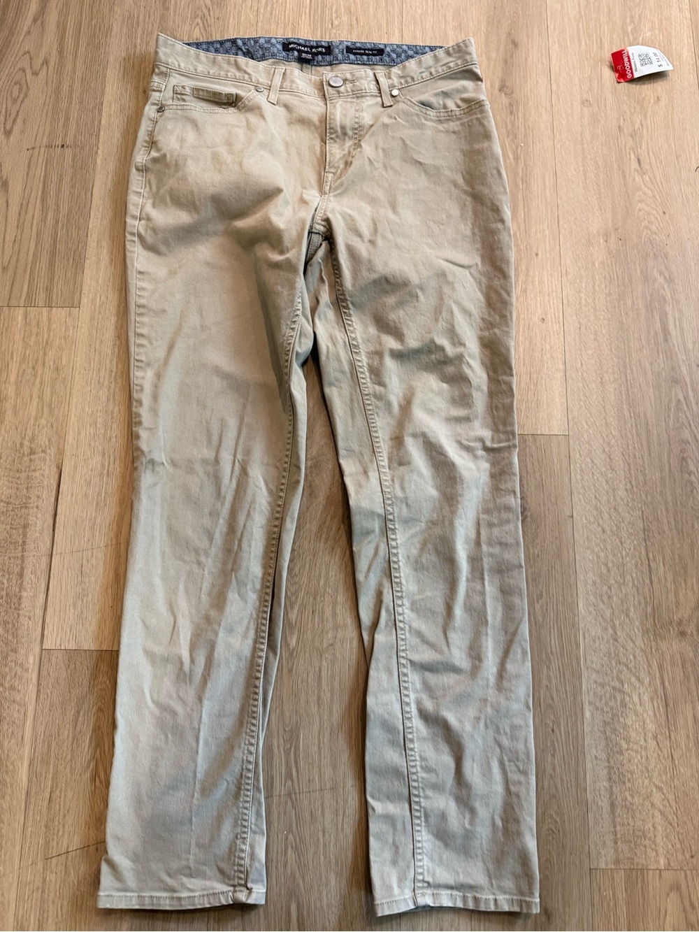 Straight Leg Jeans in Light Khaki